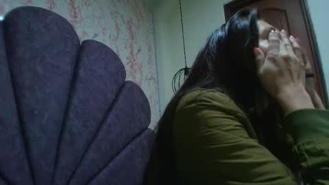 Snapshot of _alaia_collway_ chatting on 10.29.25 Alaia online show from 10.29.25