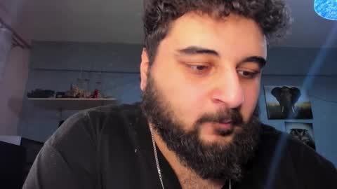 Snapshot of _alan_bear_ chatting on 02.08.25 Alan online show from 02.08.25