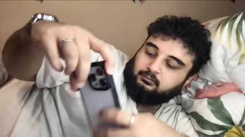 Snapshot of _alan_bear_ chatting on 10.27.25 Alan online show from 10.27.25