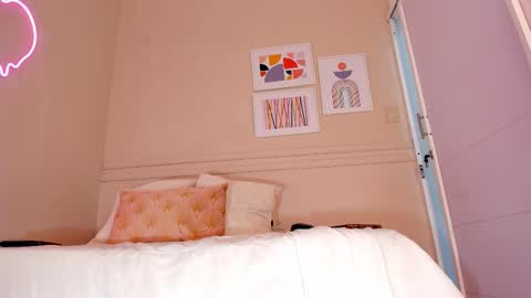 _aleja_x online show from 09.18.25