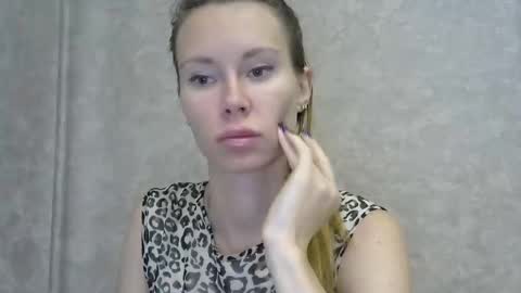 Snapshot of _alex1819 chatting on 11.18.25 _alex1819 online show from 11.18.25