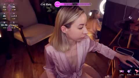 Snapshot of _alexa_gold_ chatting on 07.14.26 _alexa_gold_ online show from 07.14.26