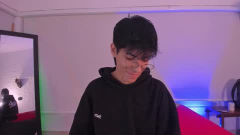 Snapshot of _alexandersawyer_ chatting on 10.20.25 Alexander online show from 10.20.25