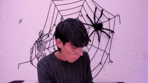 Snapshot of _alexandersawyer_ chatting on 10.21.25 Alexander online show from 10.21.25