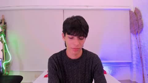 Snapshot of _alexandersawyer_ chatting on 10.23.25 Alexander online show from 10.23.25