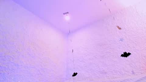 Snapshot of _alexandersawyer_ chatting on 10.28.25 Alexander online show from 10.28.25