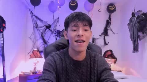 Snapshot of _alexandersawyer_ chatting on 10.30.25 Alexander online show from 10.30.25