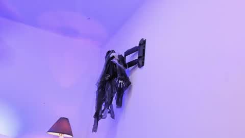 Snapshot of _alexandersawyer_ chatting on 11.04.25 Alexander online show from 11.04.25