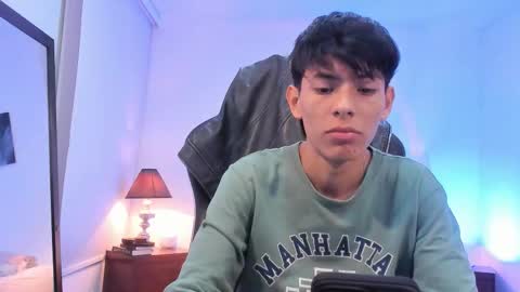 Snapshot of _alexandersawyer_ chatting on 11.07.25 Alexander online show from 11.07.25