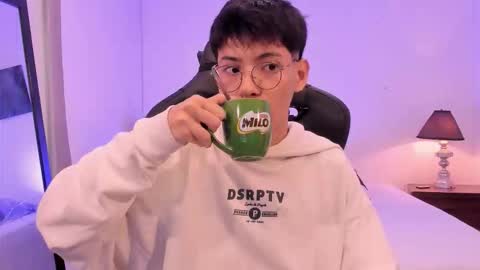 Snapshot of _alexandersawyer_ chatting on 11.13.25 Alexander online show from 11.13.25