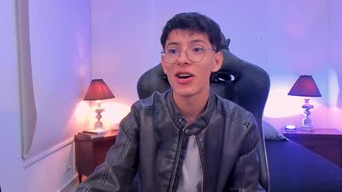 Snapshot of _alexandersawyer_ chatting on 11.14.25 Alexander online show from 11.14.25