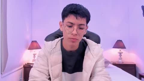 Snapshot of _alexandersawyer_ chatting on 11.15.25 Alexander online show from 11.15.25