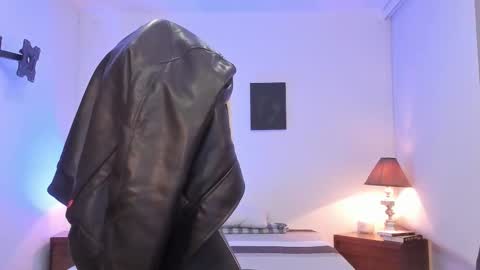 Snapshot of _alexandersawyer_ chatting on 11.26.25 Alexander online show from 11.26.25