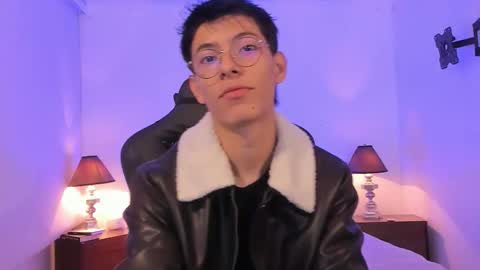 Snapshot of _alexandersawyer_ chatting on 11.28.25 Alexander online show from 11.28.25