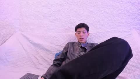 Snapshot of _alexandersawyer_ chatting on 12.02.25 Alexander online show from 12.02.25