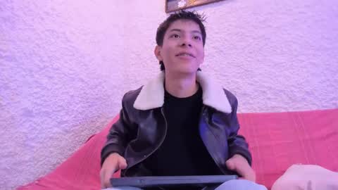 Snapshot of _alexandersawyer_ chatting on 12.03.25 Alexander online show from 12.03.25