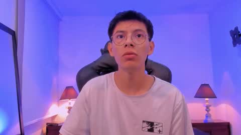 Snapshot of _alexandersawyer_ chatting on 12.15.25 Alexander online show from 12.15.25