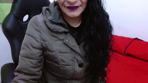 Snapshot of _alexandrajones chatting on 10.20.25 Alexandra online show from 10.20.25