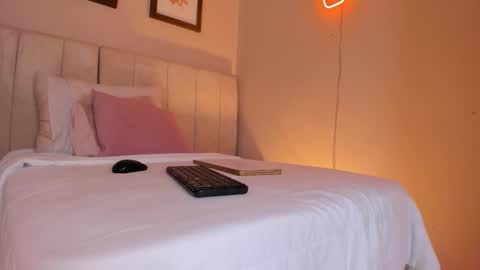 Snapshot of _alison_c chatting on 10.14.25 Hii I m Alison online show from 10.14.25