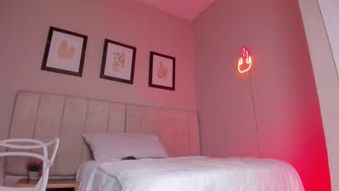 Snapshot of _alison_c chatting on 11.21.25 Hii I m Alison online show from 11.21.25