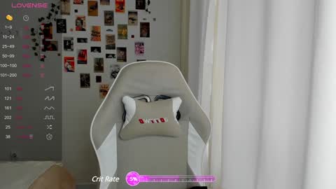 Snapshot of _alissaa_ chatting on 12.02.24 Alice online show from 12.02.24