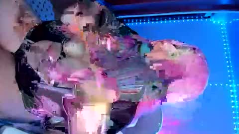 Alisa online show from 10.19.25