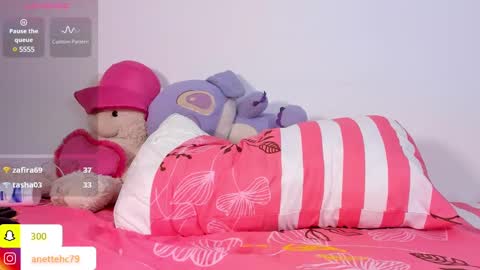 Anette online show from 02.24.25