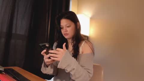 annie . online show from 07.04.26