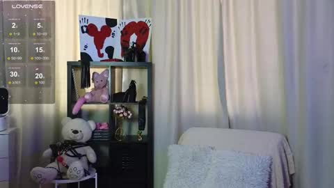 Anna Nolan online show from 10.16.25