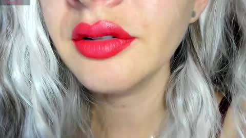 Snapshot of _antomouth_paradise chatting on 12.21.25 antonia online show from 12.21.25