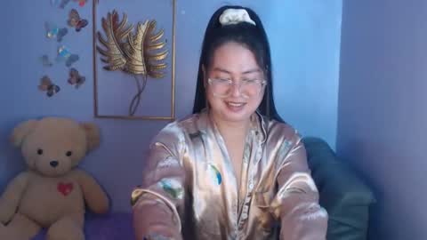 Snapshot of _arah chatting on 02.11.26 arah online show from 02.11.26