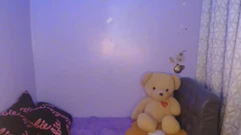 Snapshot of _arah chatting on 02.12.26 arah online show from 02.12.26