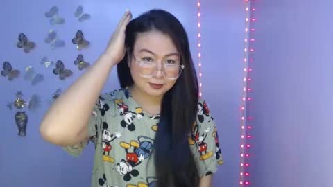 Snapshot of _arah chatting on 02.17.26 arah online show from 02.17.26