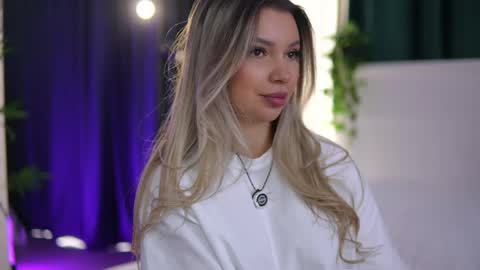 Arielle online show from 04.29.26