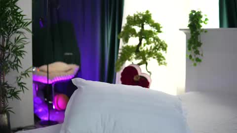 Arielle online show from 06.24.26