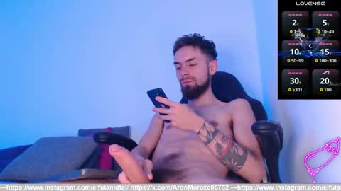 Snapshot of _aronm chatting on 12.18.25 AronM online show from 12.18.25