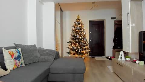 Snapshot of _arry chatting on 12.26.24 Ariana online show from 12.26.24