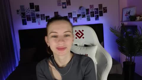 _ash_leyy_ online show from 09.21.25