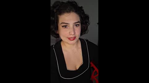 Snapshot of _atenea_golden chatting on 02.10.25 atenea online show from 02.10.25