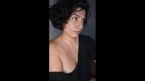 Snapshot of _atenea_golden chatting on 02.21.25 atenea online show from 02.21.25