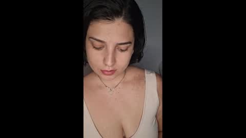 Snapshot of _atenea_golden chatting on 03.08.25 atenea online show from 03.08.25