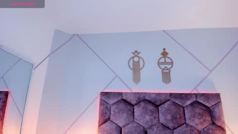 Snapshot of _aurora_collins_ chatting on 12.15.25 _aurora_collins_ online show from 12.15.25