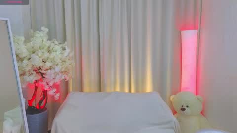 Snapshot of _b00bss_ chatting on 12.14.25 Jess online show from 12.14.25