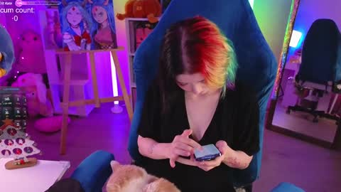 Snapshot of _biscuitty chatting on 12.11.24 Alice .. online show from 12.11.24