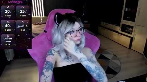 Olivia Subscribe to my Fansly -   online show from 03.28.26