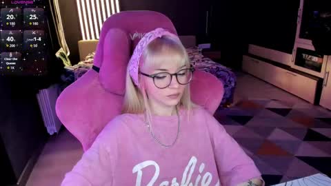 Olivia Subscribe to my Fansly -   online show from 05.07.26