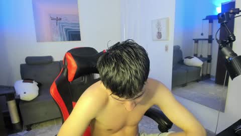 Snapshot of _blakee chatting on 01.10.25 B L A K E online show from 01.10.25