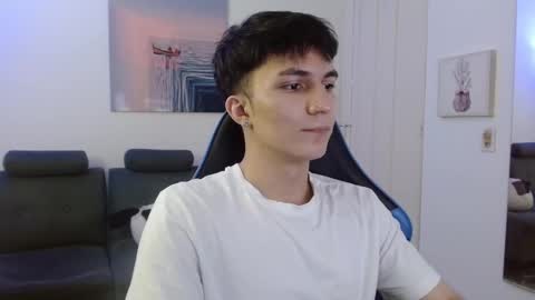 Snapshot of _blakee chatting on 01.10.26 B L A K E online show from 01.10.26