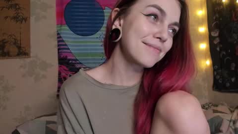 Caroline online show from 03.04.25