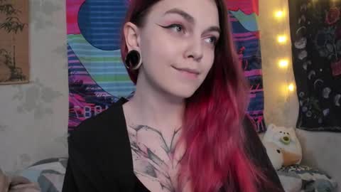 Caroline online show from 03.07.25